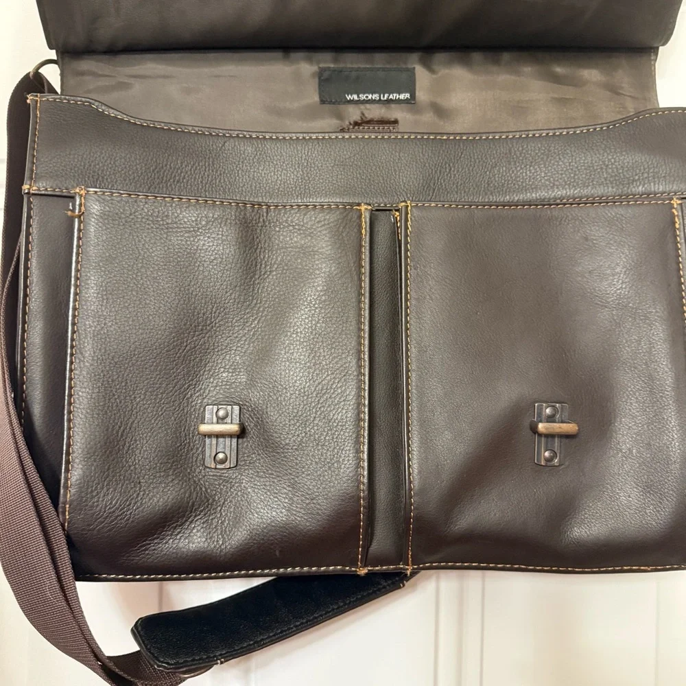 Wilson’s Leather Classic Brown Briefcase Laptop Messenger Bag - Picture 4 of 8